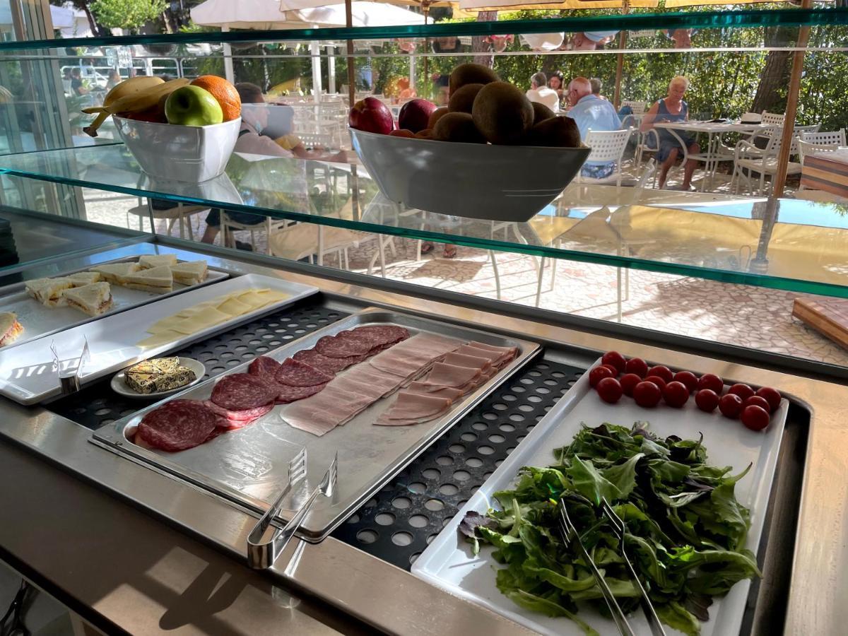 Hotel Franca Milano Marittima Exteriör bild