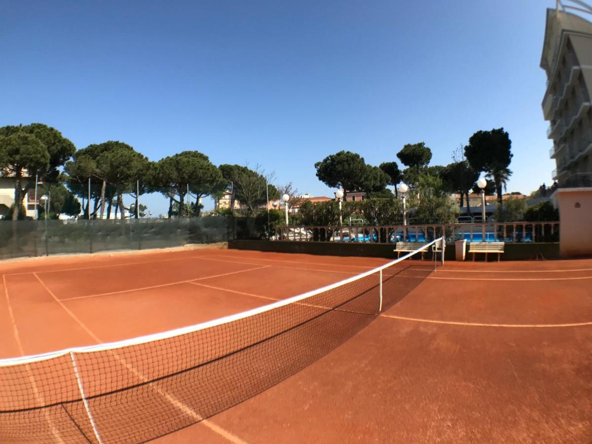 Hotel Franca Milano Marittima Exteriör bild