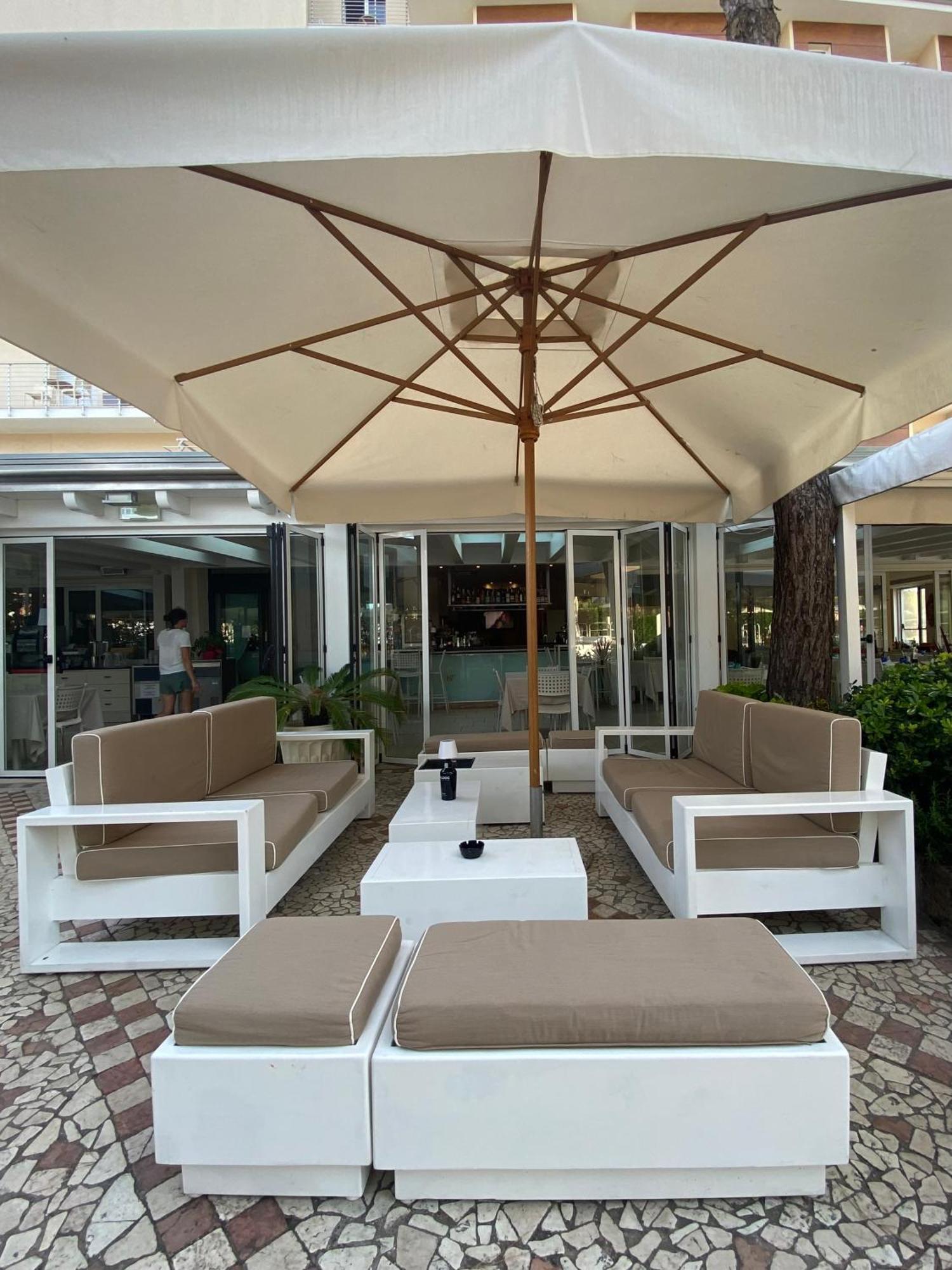 Hotel Franca Milano Marittima Exteriör bild