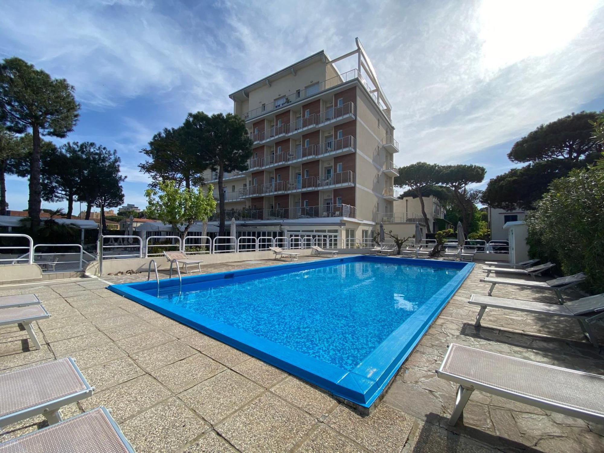Hotel Franca Milano Marittima Exteriör bild
