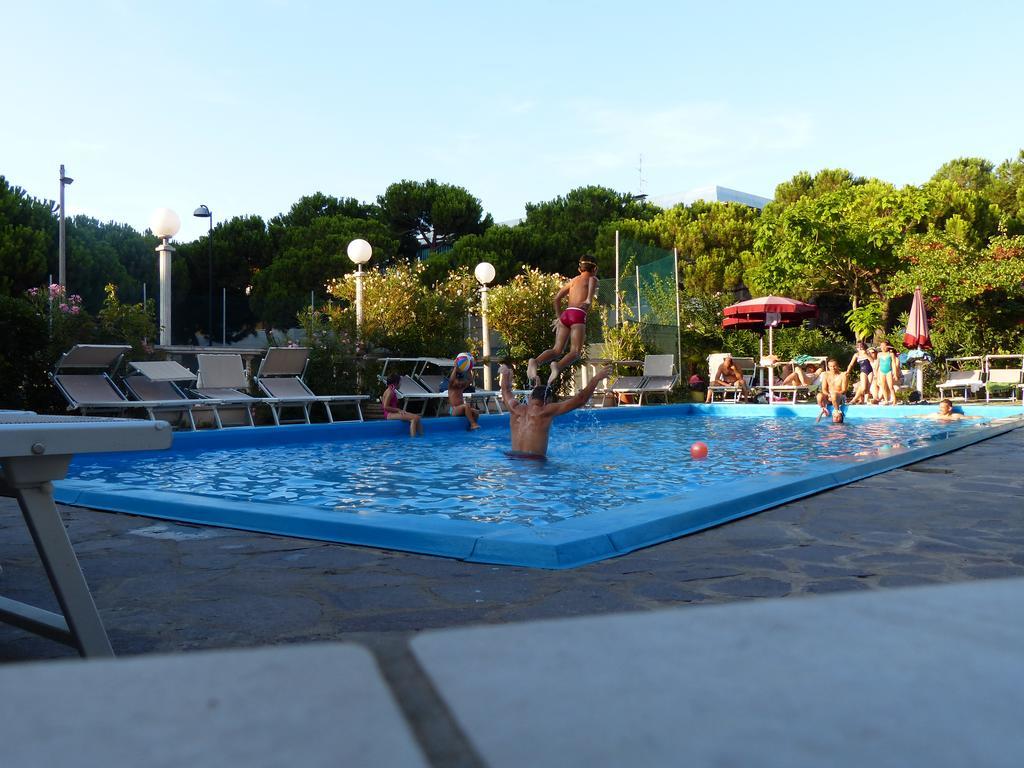 Hotel Franca Milano Marittima Exteriör bild