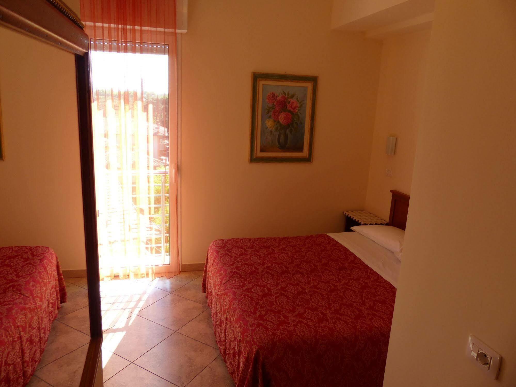 Hotel Franca Milano Marittima Exteriör bild